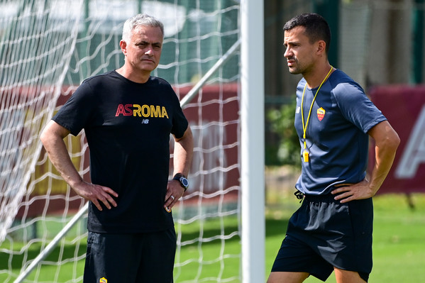 as-roma-training-session-351