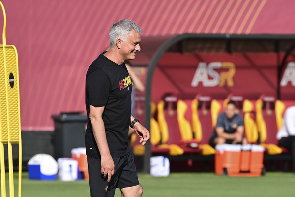 as-roma-training-session-365