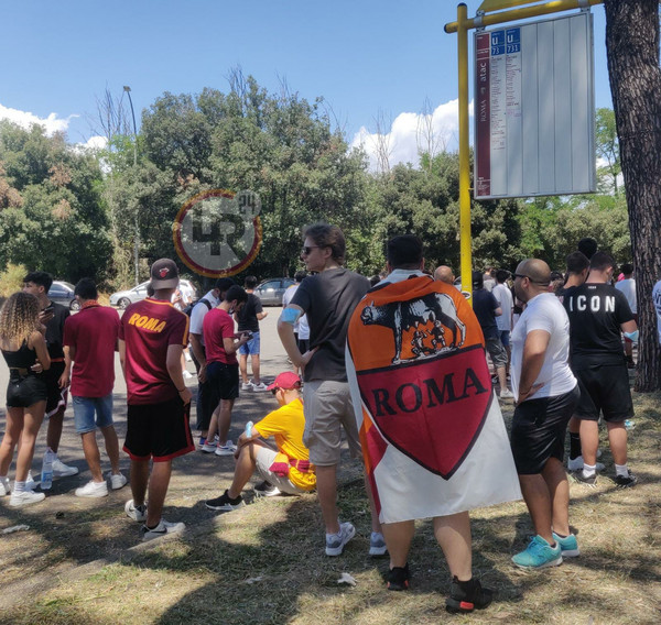 tifosi-trigoria-mourinho