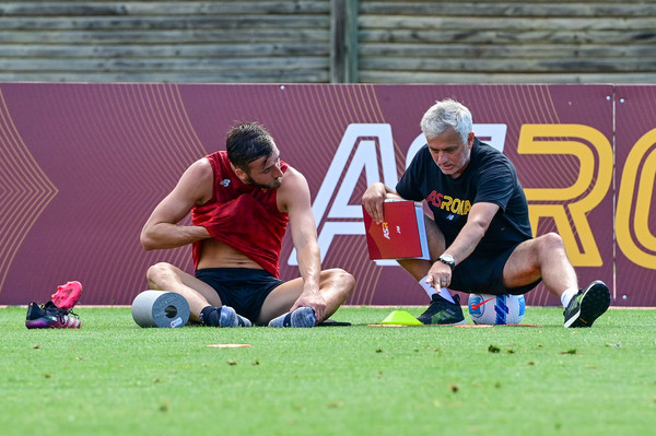 as-roma-training-session-429