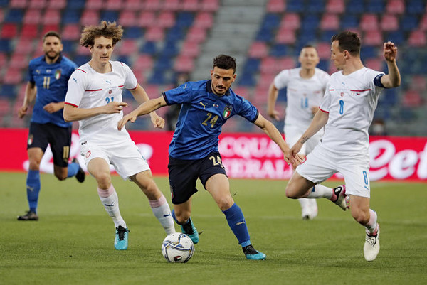 soccer-italy-czech-republic