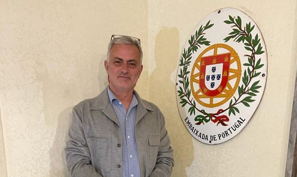 instagram-mourinho-ambasciata-portoghese