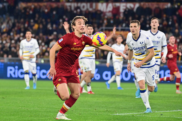 as-roma-v-hellas-verona-fc-serie-a-21