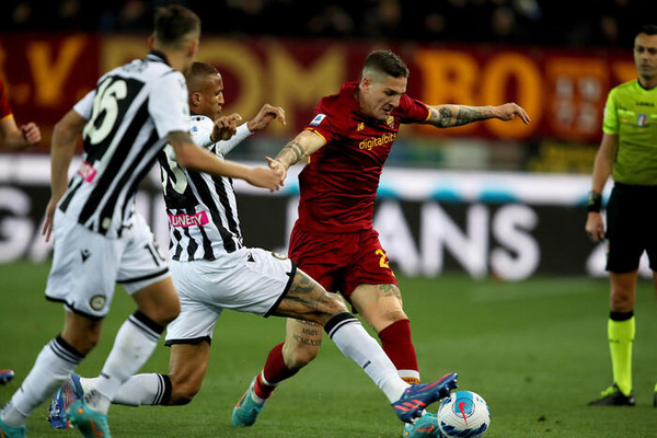 soccer-serie-a-udinese-calcio-vs-as-roma-3