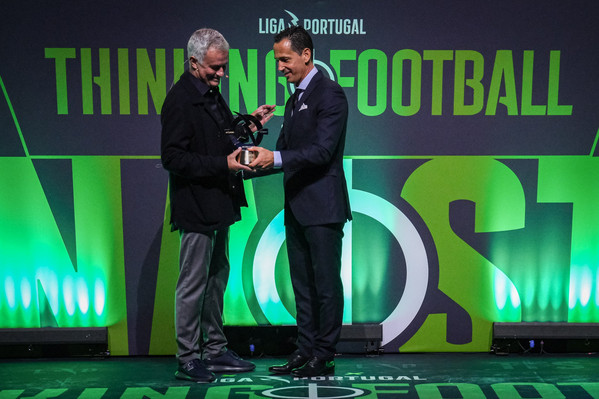 mourinho-premio-thinking-football-summit