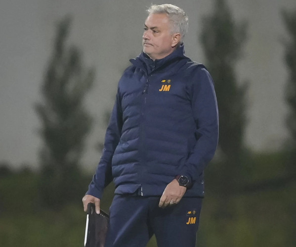 mourinho-roma-casa-pia