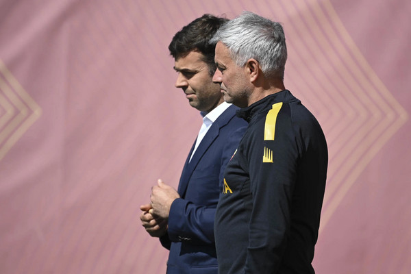 mourinho-e-pinto-trigoria-4