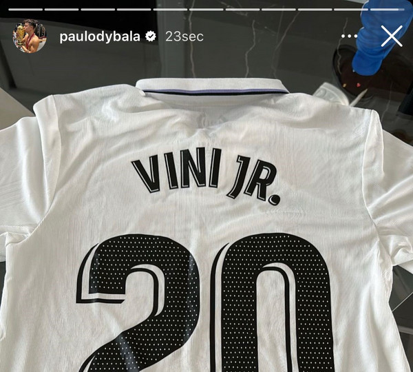 dybala-vinicius-maglia-instagram-tagliata