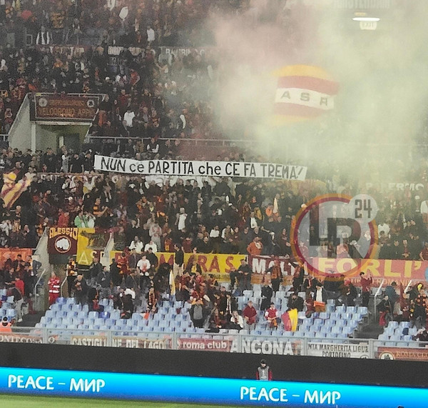 Roma Bayer Leverkusen La Coreografia Della Curva Sud Amor Romae Nostra Lex In Tevere 