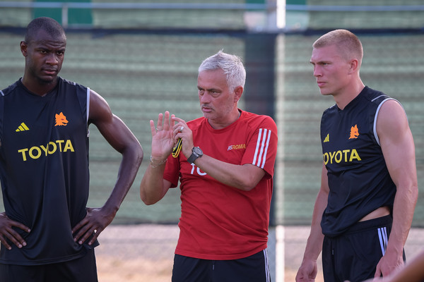 as-roma-training-session-804