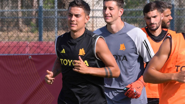 dybala-allenamento-trigoria-3