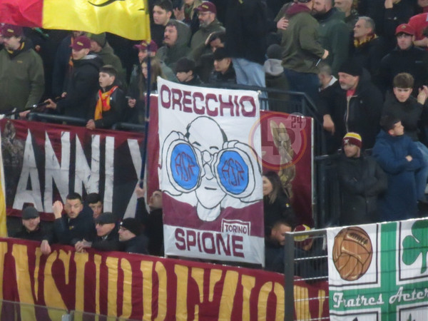 curva-sud-orecchio-striscione