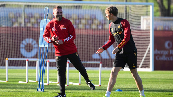 de-rossi-e-huijsen-trigoria-2