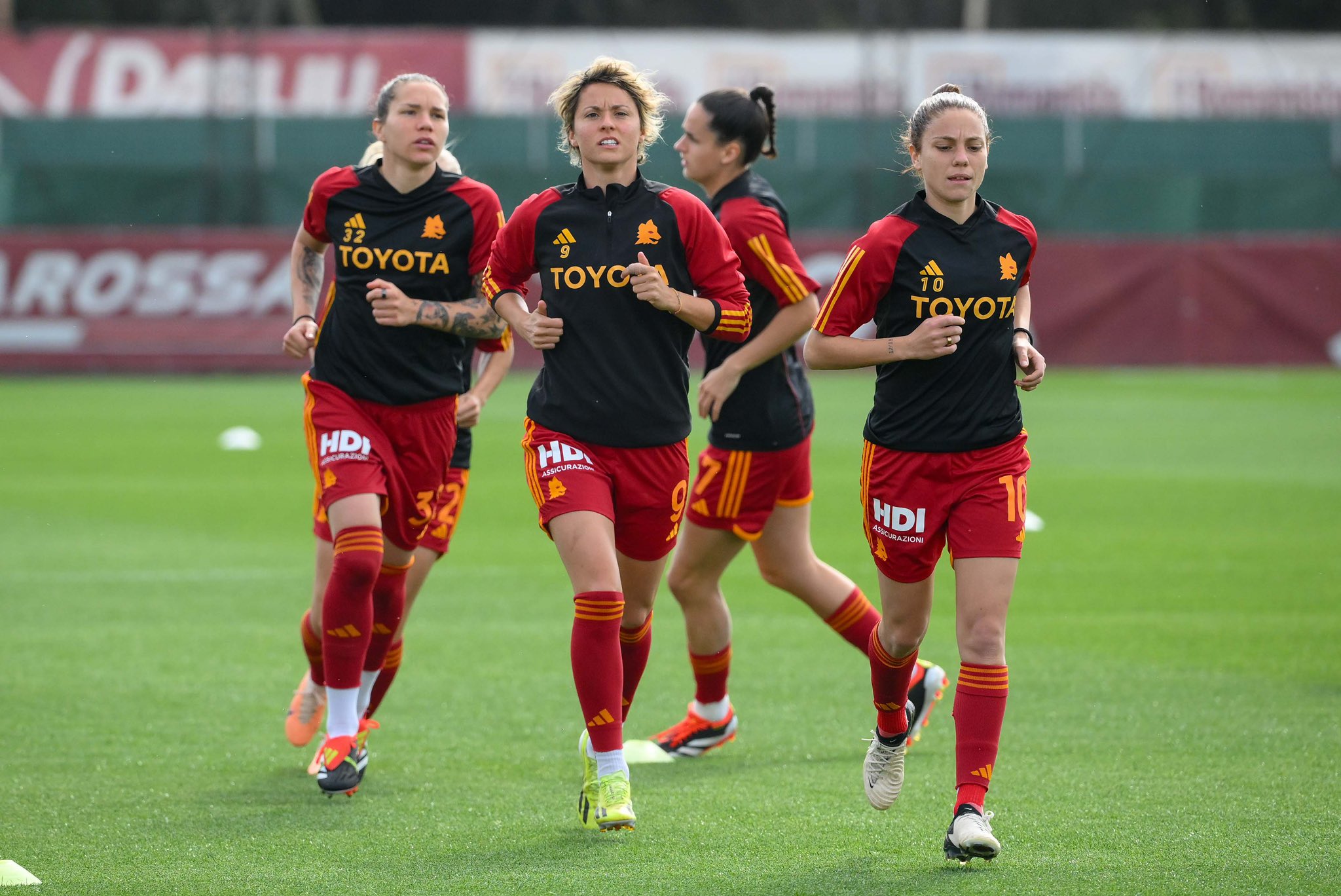 Femminile Roma Sassuolo 3 0 Giugliano E Giacinti Firmano Il Successo