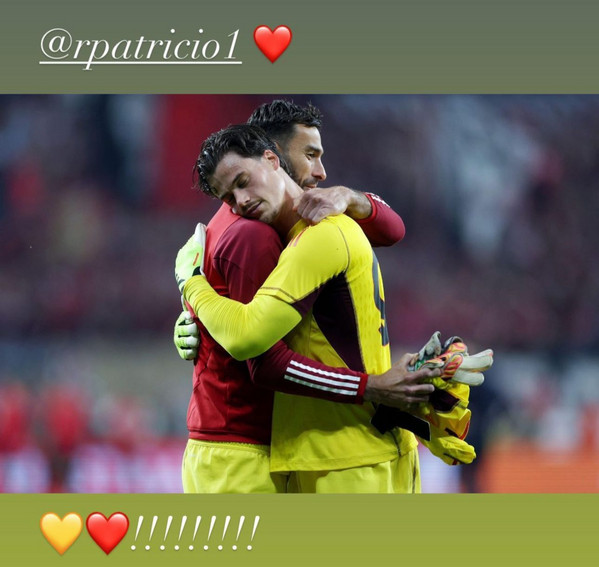 instagram-abbraccio-rui-patricio-svilar-bayer-leverkusen-roma