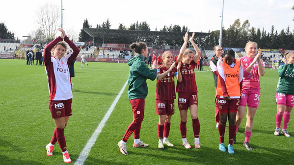 serie-a-femminile-poule-scudetto-roma-inter-squadra-esultanza-3