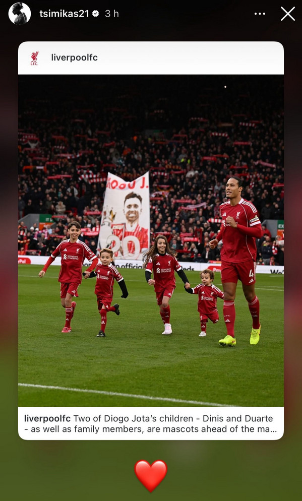 instagram-tsimikas-van-dijk-figli-diogo-jota-liverpool