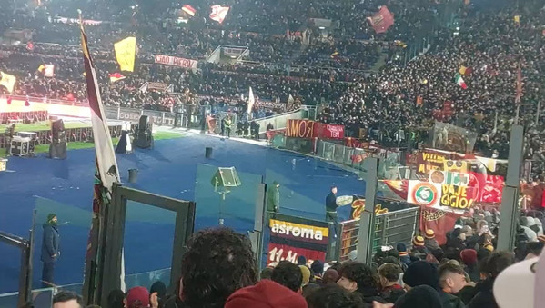roma-genoa-pellegrini-fiori-ultras-ciaramitaro